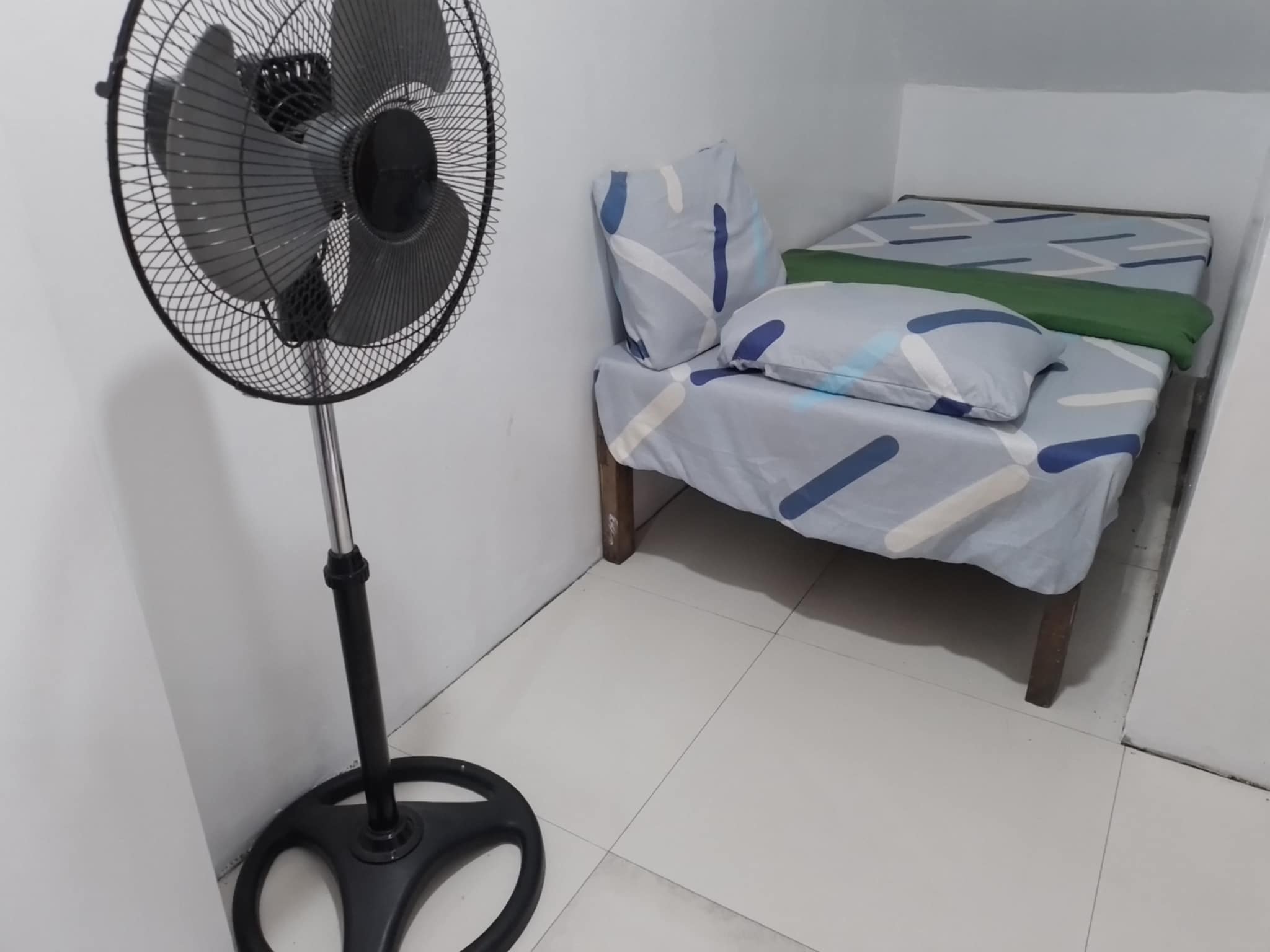 Legarda Rd Unit2 RoomD 1-2 Guest Cap